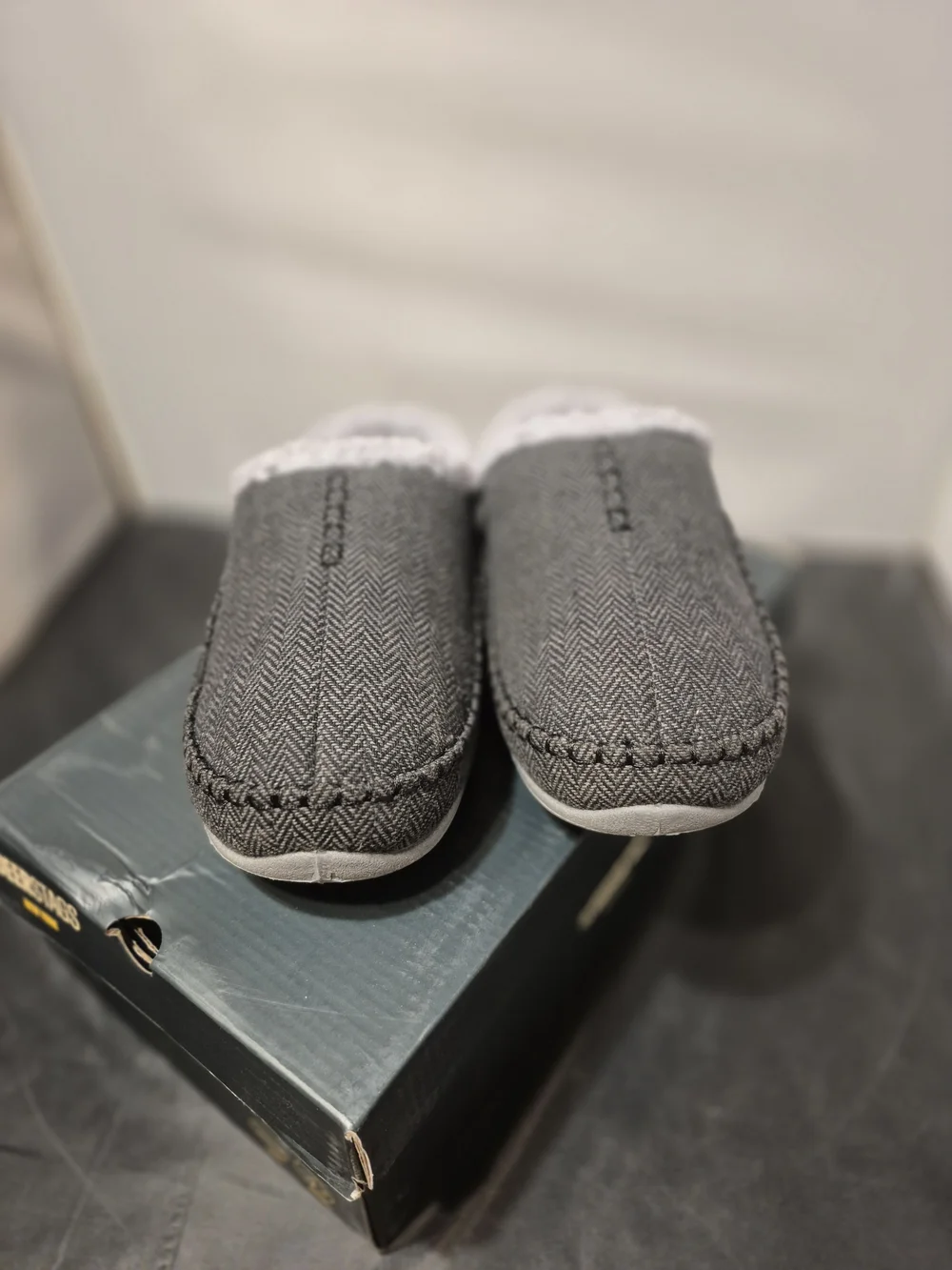 Men's Grey Deerstags Slip-On Loafers/Houseshoe with Plush Lining New Size 10W